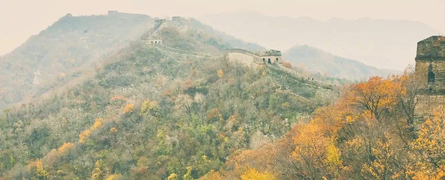 Autumn Great Wall landscape — Linqreative