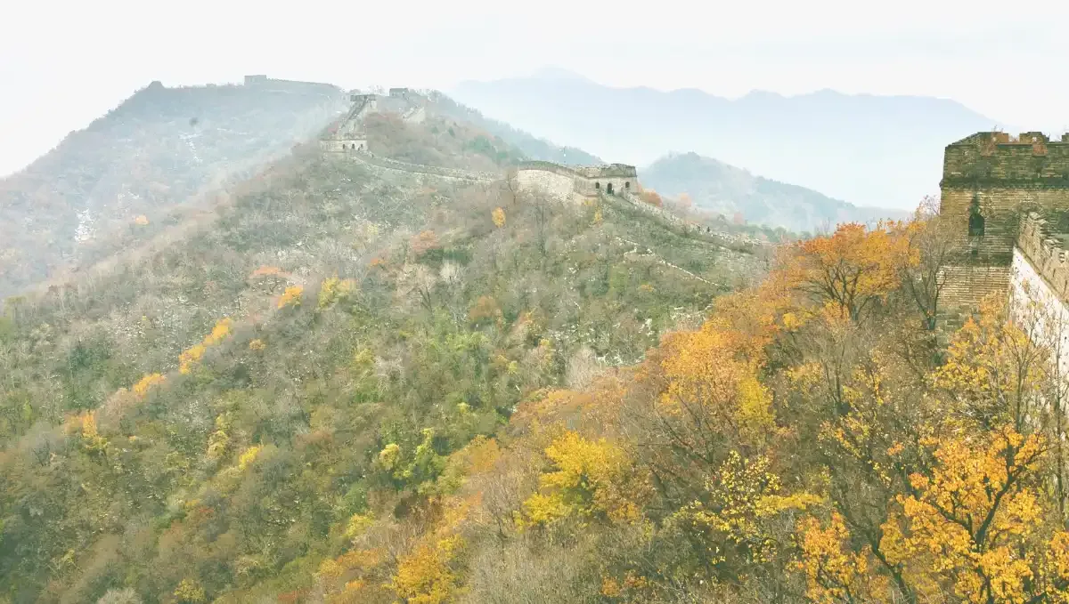 Autumn Great Wall landscape — Linqreative